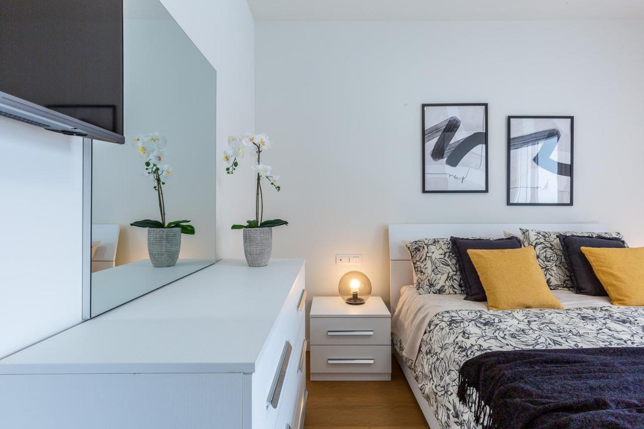 Colombo Palace - Viale Colombo 358 Quartu SantʼElena Εξωτερικό φωτογραφία