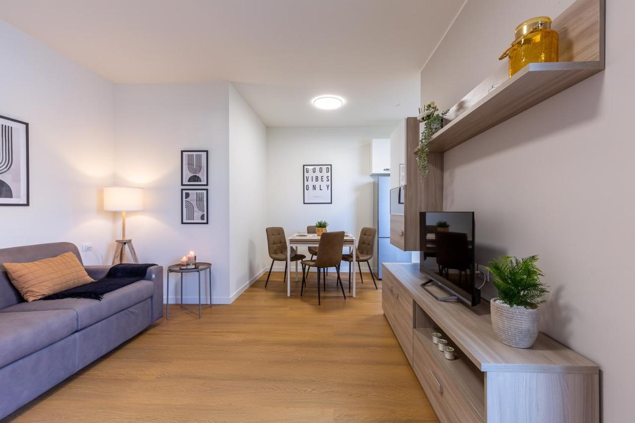 Colombo Palace - Viale Colombo 358 Quartu SantʼElena Εξωτερικό φωτογραφία